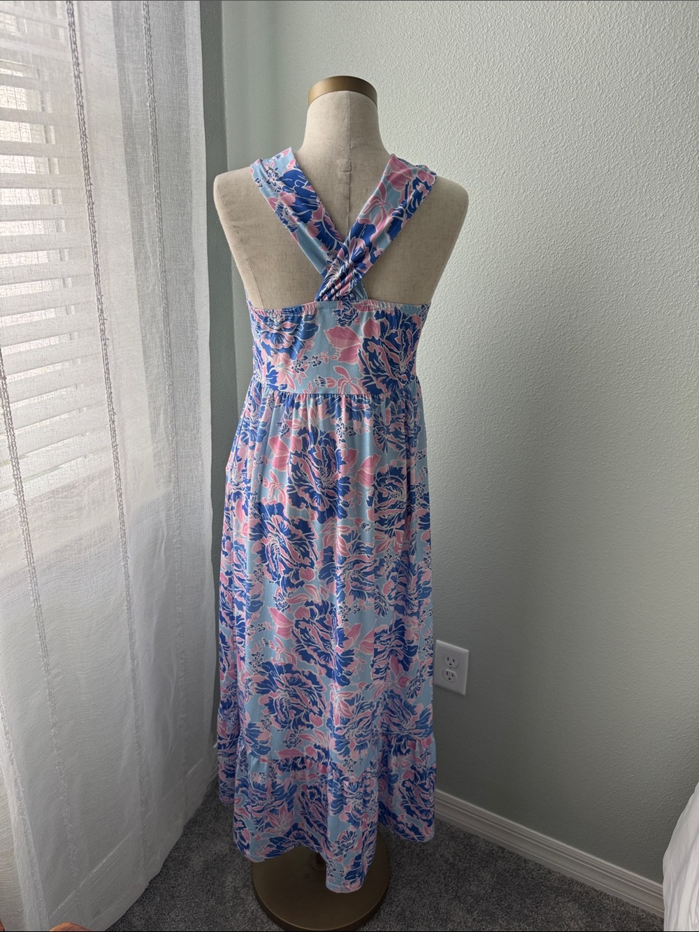 Sundress - Picture 2 of 5